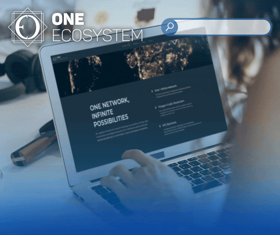 Una persona che utilizza un laptop mentre apre un sito web con l'etichetta "ONE NETWORK, INFINITE POSSIBILITIES". In alto, puoi vedere il logo "ONEECOSYSTEM" e un grafico della barra di ricerca.